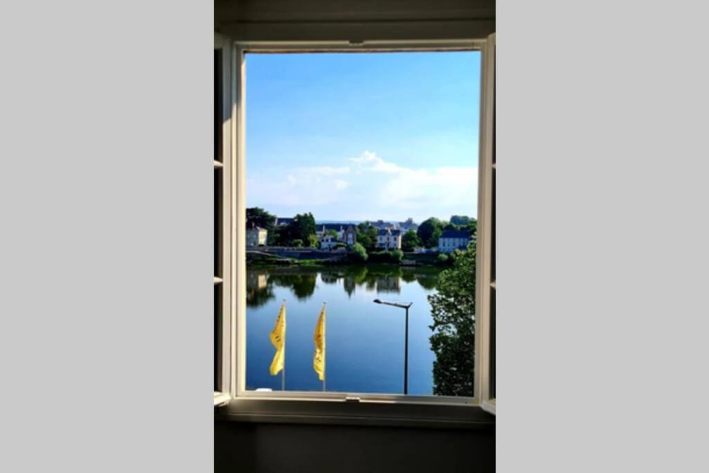 Apartment Loire Et Chateau, Hyper Centre, Vue Loire, Linge Inclus, 3eme Etage *